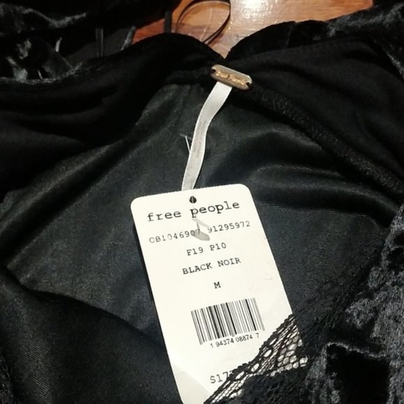 BNWT Free People Kat Velvet Mini Dress - Picture 7 of 7